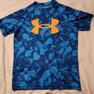 Under Armour Kids Blue Patterned Tee with Orange Logo
